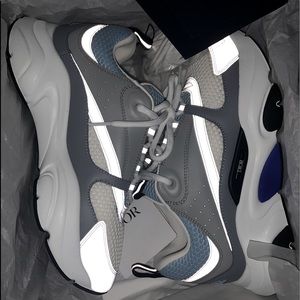Dior b22